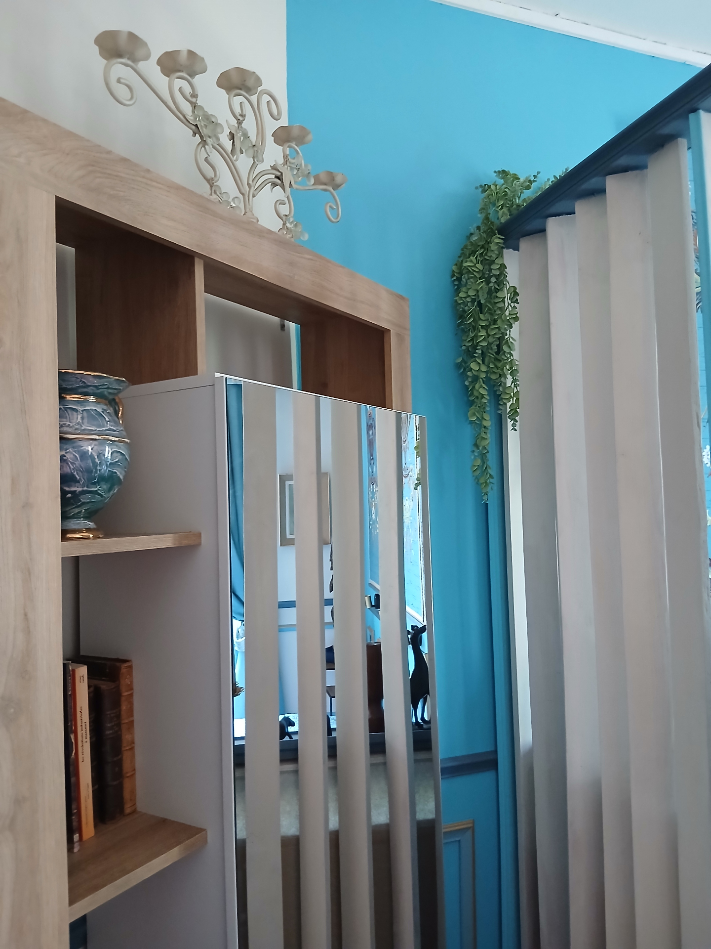 Entrée dans Bleu Cosaan