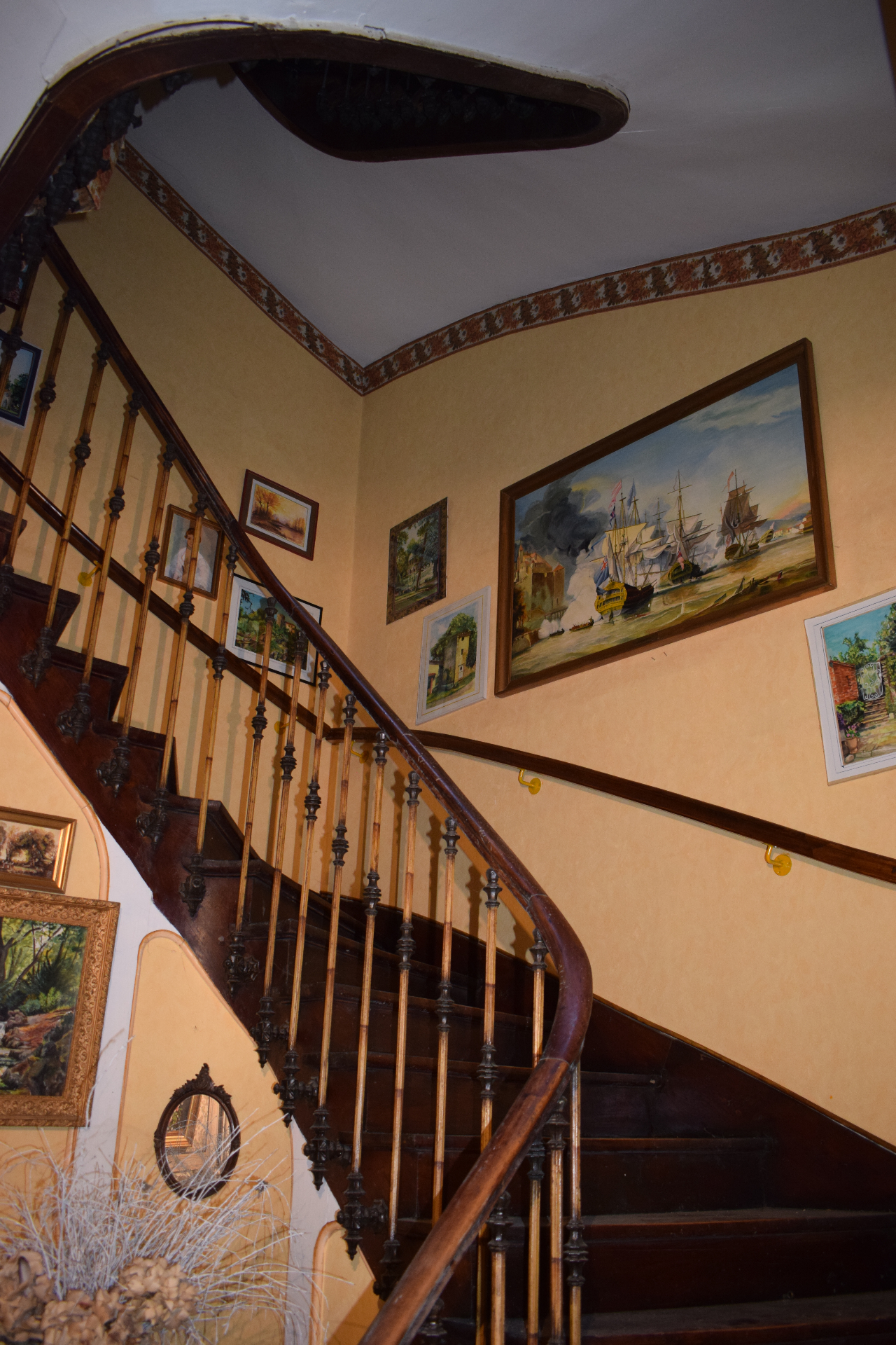 L'escalier central